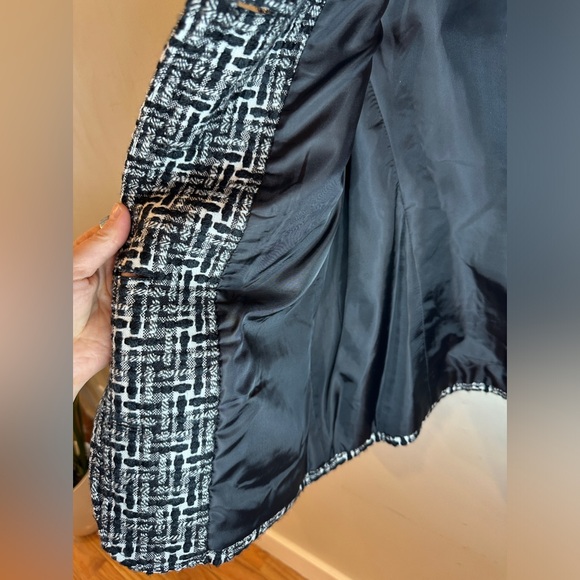 RQT Petite, women’s black and white jacket, size 14 petite - Picture 6 of 7